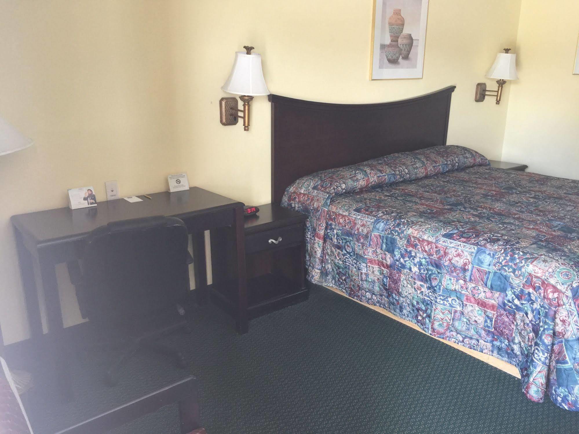 Kansas Inn Independence Екстериор снимка