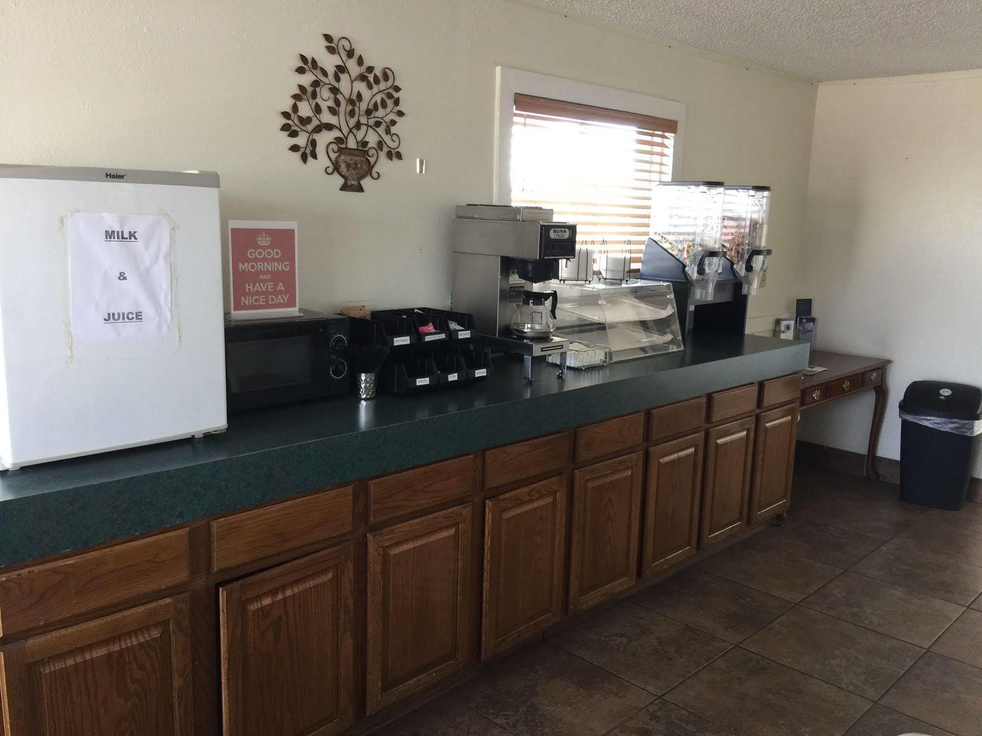 Kansas Inn Independence Екстериор снимка